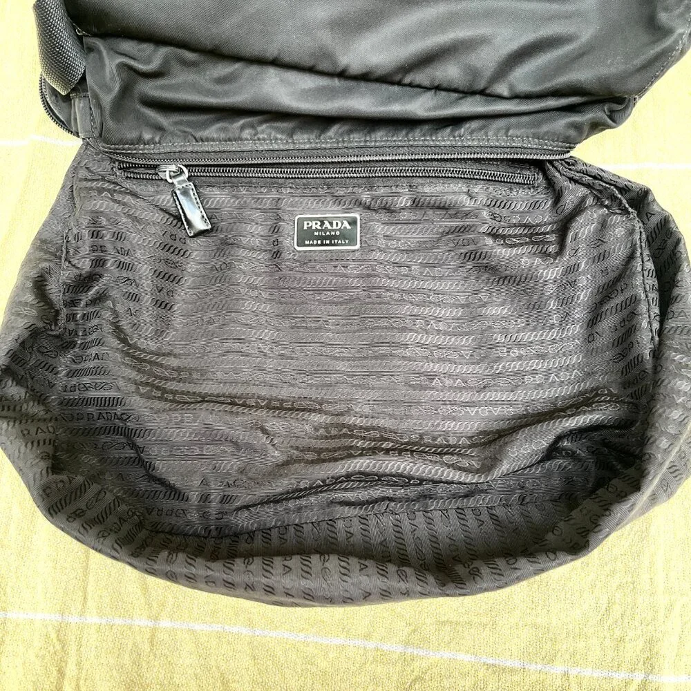 Prada Tessuto Vintage Nylon Saffiano Vela large Messenger Bag Black - Picture 13 of 15